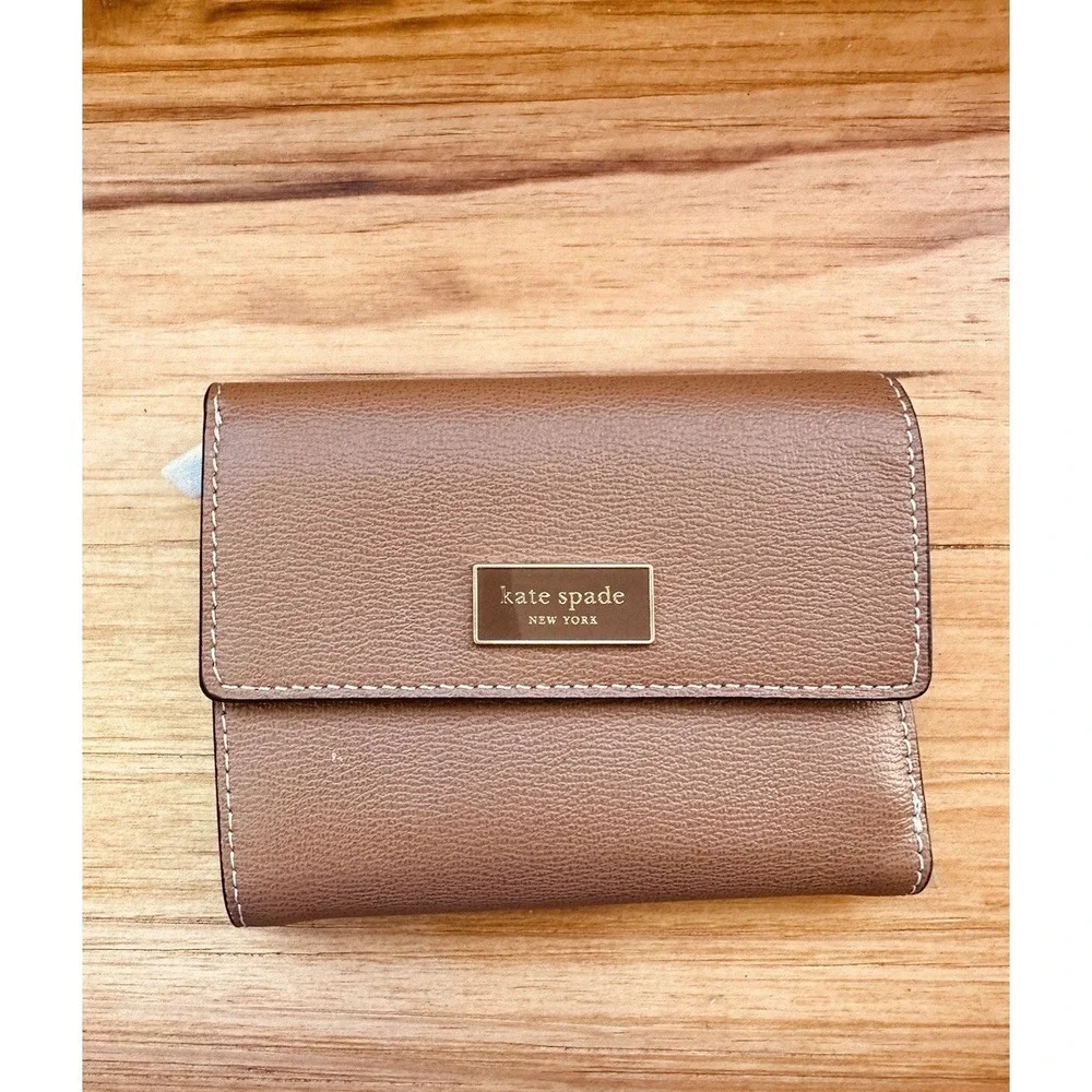NWT‎ Kate Spade Bifold Flap Wallet All Spice Cake Snap Closure Zip Coin Pouch